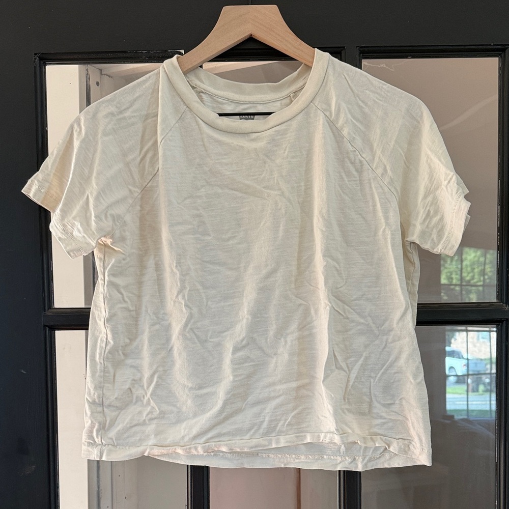 Levi's Cream Short Sleeve Tee